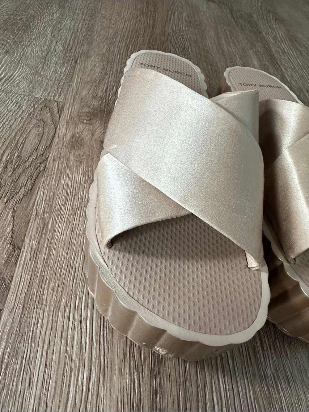 Tory Burch Satin Scalloped Platform Wedge Slide Sandals Bellini Blush Size 7